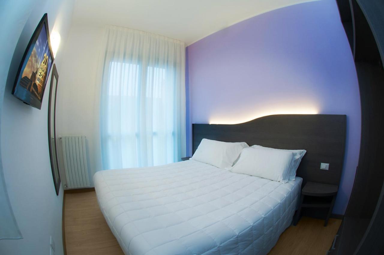 29 Cav Apartments Bollate Esterno foto