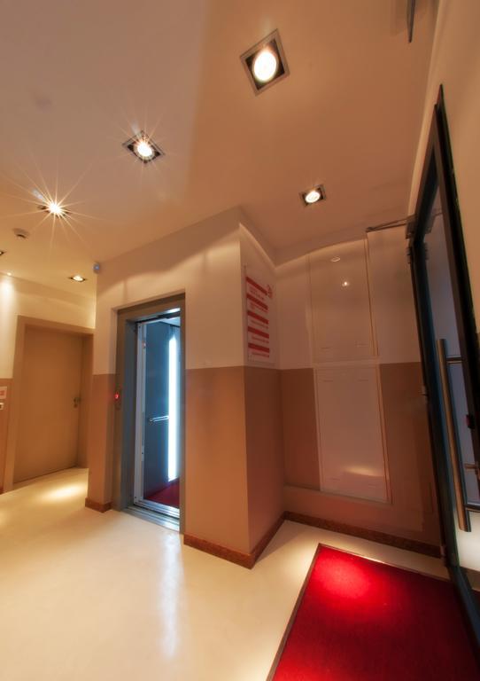 29 Cav Apartments Bollate Esterno foto