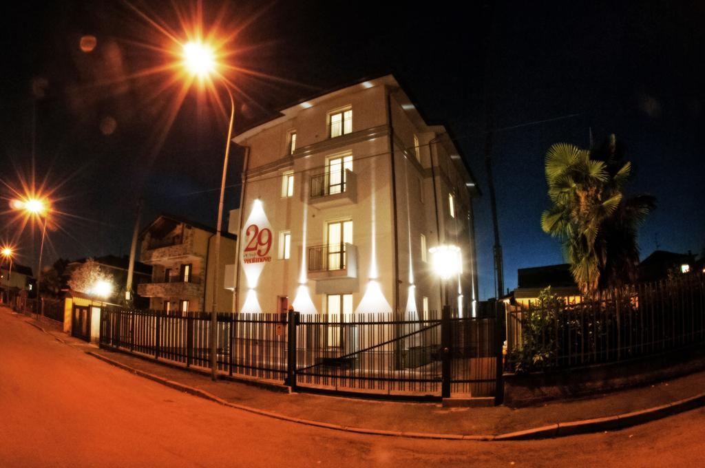29 Cav Apartments Bollate Esterno foto