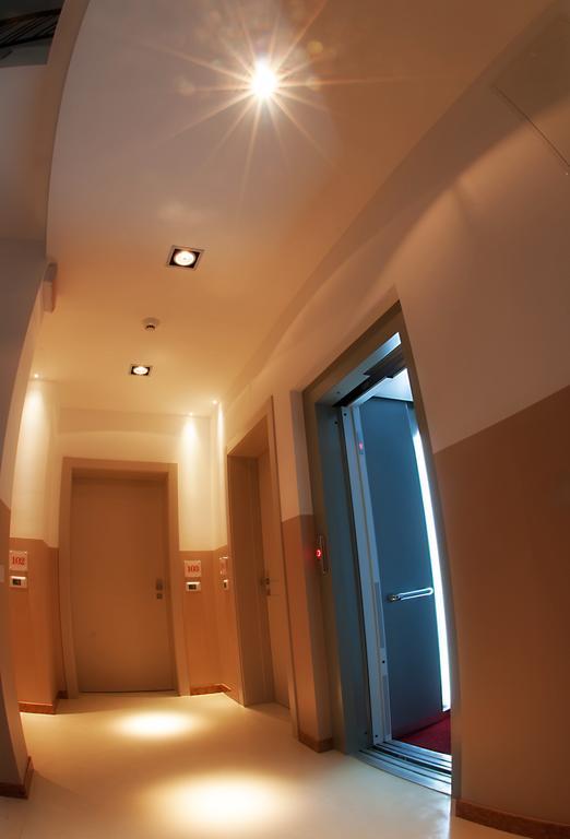 29 Cav Apartments Bollate Esterno foto